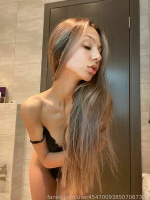 User454700938507067392 OnlyFans Leaked Free Thumbnail Picture - #DJ1T2qWwsW