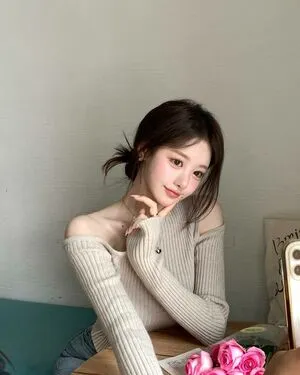 Uzaa OnlyFans Leaked Free Thumbnail Picture - #0kbWD4L7IB