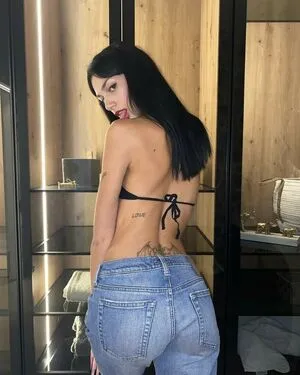 V9mpir OnlyFans Leaked Free Thumbnail Picture - #Ld7LNDx48s