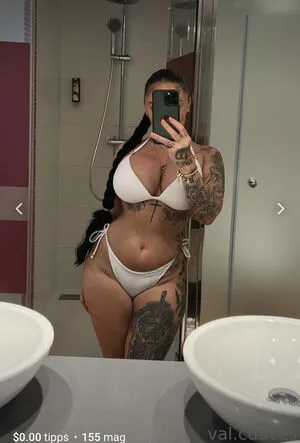 Val Cuaves OnlyFans Leaked Free Thumbnail Picture - #pcjFx5ub94