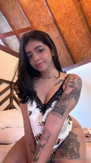 Valanyss OnlyFans Leaked Free Thumbnail Picture - #3Evxj55uxd