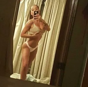 Vale Roth OnlyFans Leaked Free Thumbnail Picture - #Y8CJQq8G2s