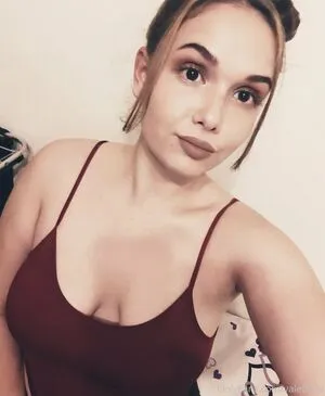 Vale00ria OnlyFans Leaked Free Thumbnail Picture - #QmIzjyAanj