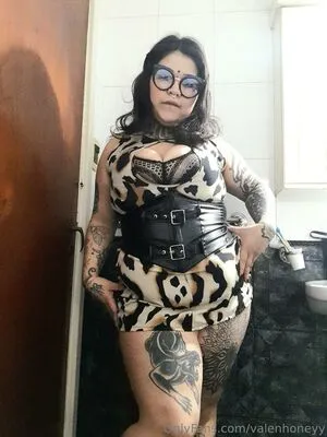 Valenhoneyy OnlyFans Leaked Free Thumbnail Picture - #iTsnO0Sbvy