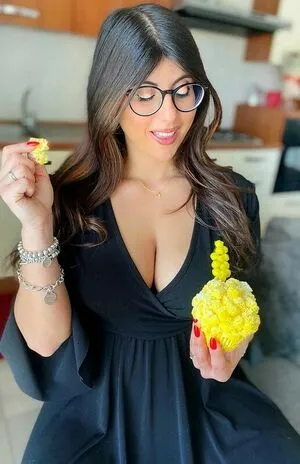 Valentina De Nucci OnlyFans Leaked Free Thumbnail Picture - #YQmR2s4bVs