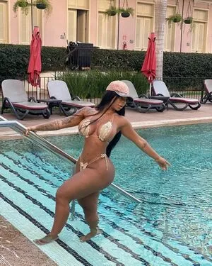 Valentina Ferraz OnlyFans Leaked Free Thumbnail Picture - #Aqv2joM554