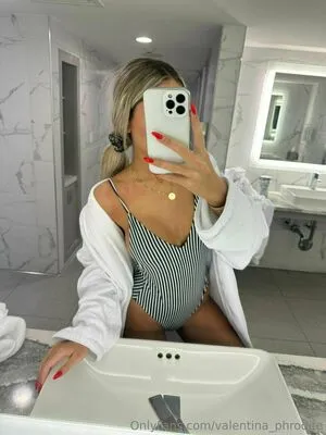 Valentina Phrodite OnlyFans Leaked Free Thumbnail Picture - #APKWA6rs3G
