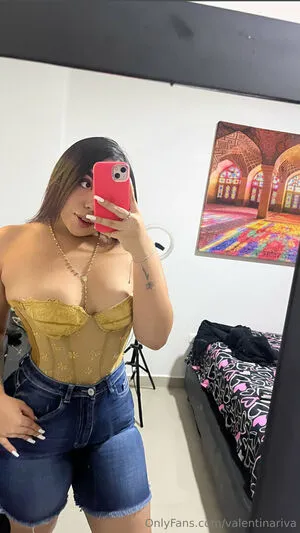 Valentinariva OnlyFans Leaked Free Thumbnail Picture - #IylnShp0di