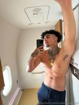 Valentinopapii OnlyFans Leaked Free Thumbnail Picture - #4d5FcVLrAr
