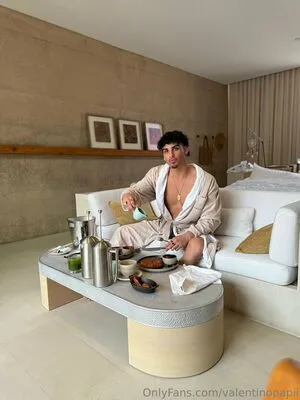 Valentinopapii OnlyFans Leaked Free Thumbnail Picture - #VotHoaOzzc