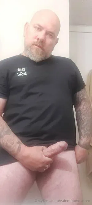 Valentinorocafree OnlyFans Leaked Free Thumbnail Picture - #8d88W8X7SF