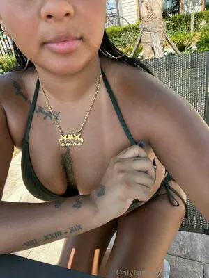 Valepaola OnlyFans Leaked Free Thumbnail Picture - #de9JDkWM8L