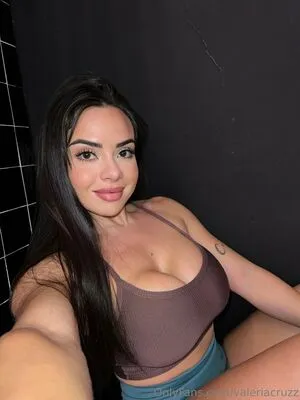 Valeriacruzz OnlyFans Leaked Free Thumbnail Picture - #7DtfUx4g91