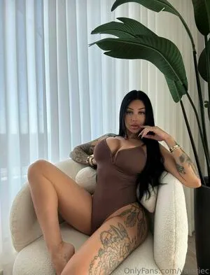 Valerie Cossette OnlyFans Leaked Free Thumbnail Picture - #nft1nrOyMq