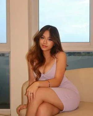 Valerie Versace OnlyFans Leaked Free Thumbnail Picture - #sLeP3SEreK