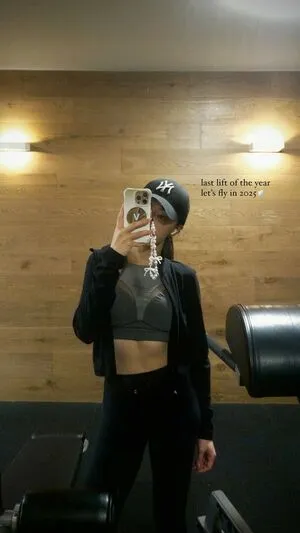 Valeriefong OnlyFans Leaked Free Thumbnail Picture - #fV4vubVoa9