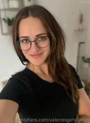 Valeries Geheimnis OnlyFans Leaked Free Thumbnail Picture - #J1LIEfxWtd