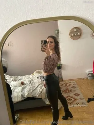 Valeries Geheimnis OnlyFans Leaked Free Thumbnail Picture - #sD3Gr32SG0