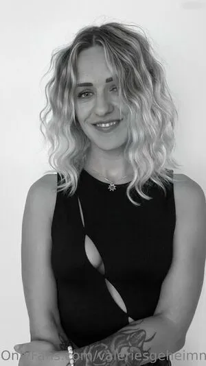 Valeries Geheimnis OnlyFans Leaked Free Thumbnail Picture - #u2Q6CfOOac