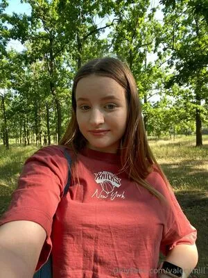 Valerymill OnlyFans Leaked Free Thumbnail Picture - #3PVoZ9jx91