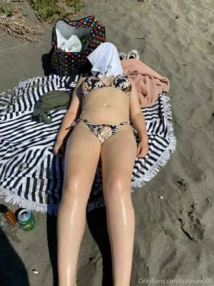 Valeuwu00 OnlyFans Leaked Free Thumbnail Picture - #eW243SXoV5