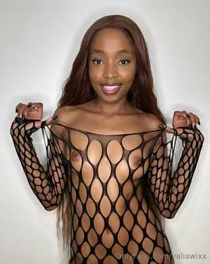 Valiawixx OnlyFans Leaked Free Thumbnail Picture - #DoNbxII7GV