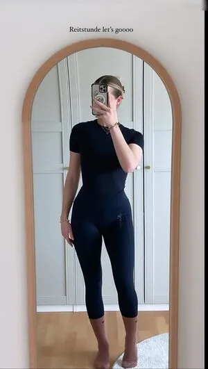 Vallixpauline OnlyFans Leaked Free Thumbnail Picture - #8ZjkFQozV6