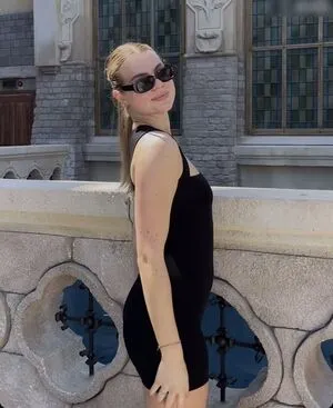 Vallixpauline OnlyFans Leaked Free Thumbnail Picture - #C7W17jW94u