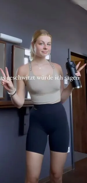 Vallixpauline OnlyFans Leaked Free Thumbnail Picture - #GTza4E82q9