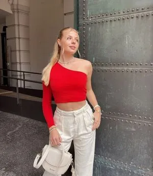 Vallixpauline OnlyFans Leaked Free Thumbnail Picture - #HWAsuJKOP8