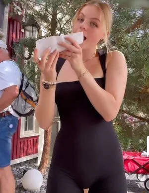 Vallixpauline OnlyFans Leaked Free Thumbnail Picture - #L3H7fzfmjx