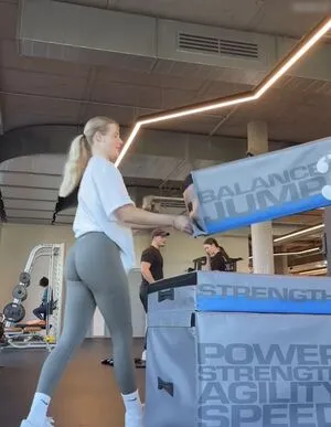 Vallixpauline OnlyFans Leaked Free Thumbnail Picture - #SDmqF710sy