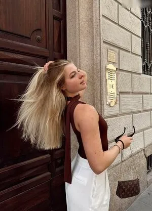 Vallixpauline OnlyFans Leaked Free Thumbnail Picture - #TFLLFRnHbo
