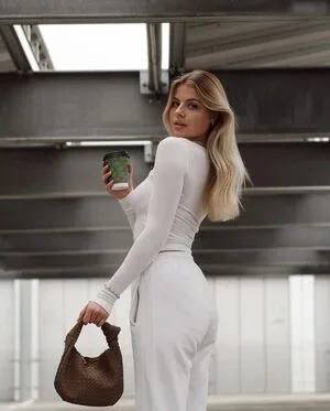 Vallixpauline OnlyFans Leaked Free Thumbnail Picture - #Yv3razf6at