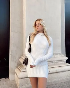 Vallixpauline OnlyFans Leaked Free Thumbnail Picture - #b3WVBfo2Oy