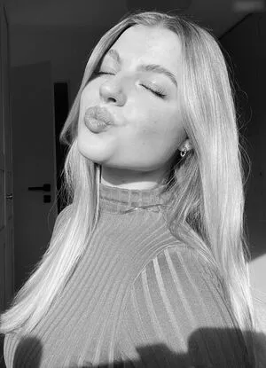 Vallixpauline OnlyFans Leaked Free Thumbnail Picture - #svMu5f23FI