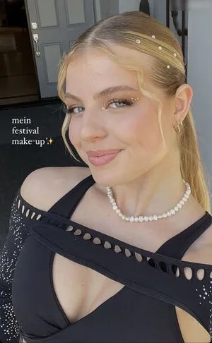 Vallixpauline OnlyFans Leaked Free Thumbnail Picture - #z02lm3TeFB