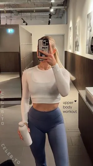 Vallixpauline OnlyFans Leaked Free Thumbnail Picture - #zfMCMyr7ak