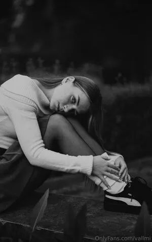 Vallmi OnlyFans Leaked Free Thumbnail Picture - #1lrxJosJMJ