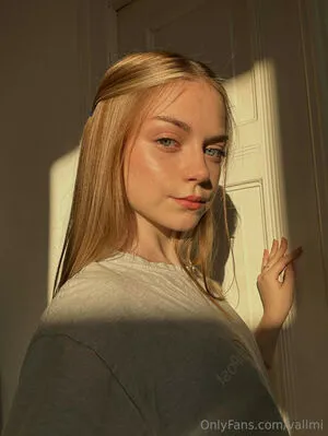 Vallmi OnlyFans Leaked Free Thumbnail Picture - #l34e0391tL