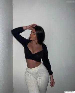 Valonaash OnlyFans Leaked Free Thumbnail Picture - #8IdB12N7Q7