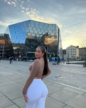 Valonaash OnlyFans Leaked Free Thumbnail Picture - #c8FmROLsIw