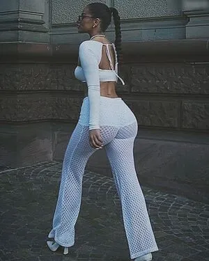 Valonaash OnlyFans Leaked Free Thumbnail Picture - #yvXDZ5PbiD