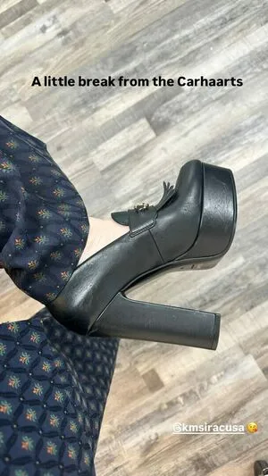 Valorie Curry OnlyFans Leaked Free Thumbnail Picture - #9fzgcOquK1