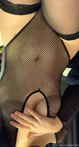 Valorie96 OnlyFans Leaked Free Thumbnail Picture - #FRRHLFyPal
