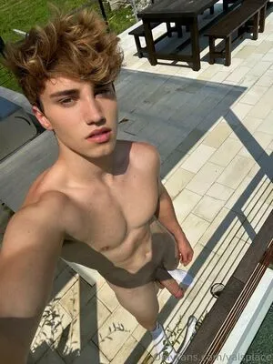 Valsplace OnlyFans Leaked Free Thumbnail Picture - #BuxTIIYkbg