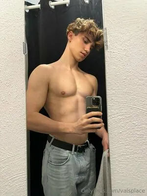 Valsplace OnlyFans Leaked Free Thumbnail Picture - #VlNzNKS5Tn