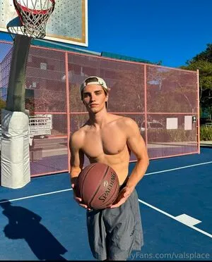 Valsplace OnlyFans Leaked Free Thumbnail Picture - #dP45AVW8EQ