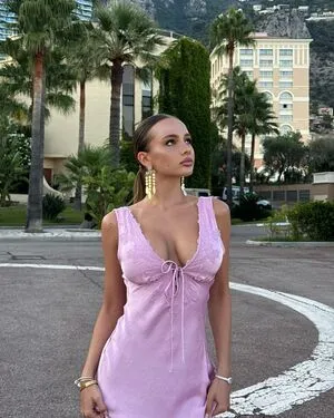 Valya Karnaval OnlyFans Leaked Free Thumbnail Picture - #5ssjYv6nkD