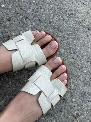 Valycutefeet1 OnlyFans Leaked Free Thumbnail Picture - #dvtL8IyRIL